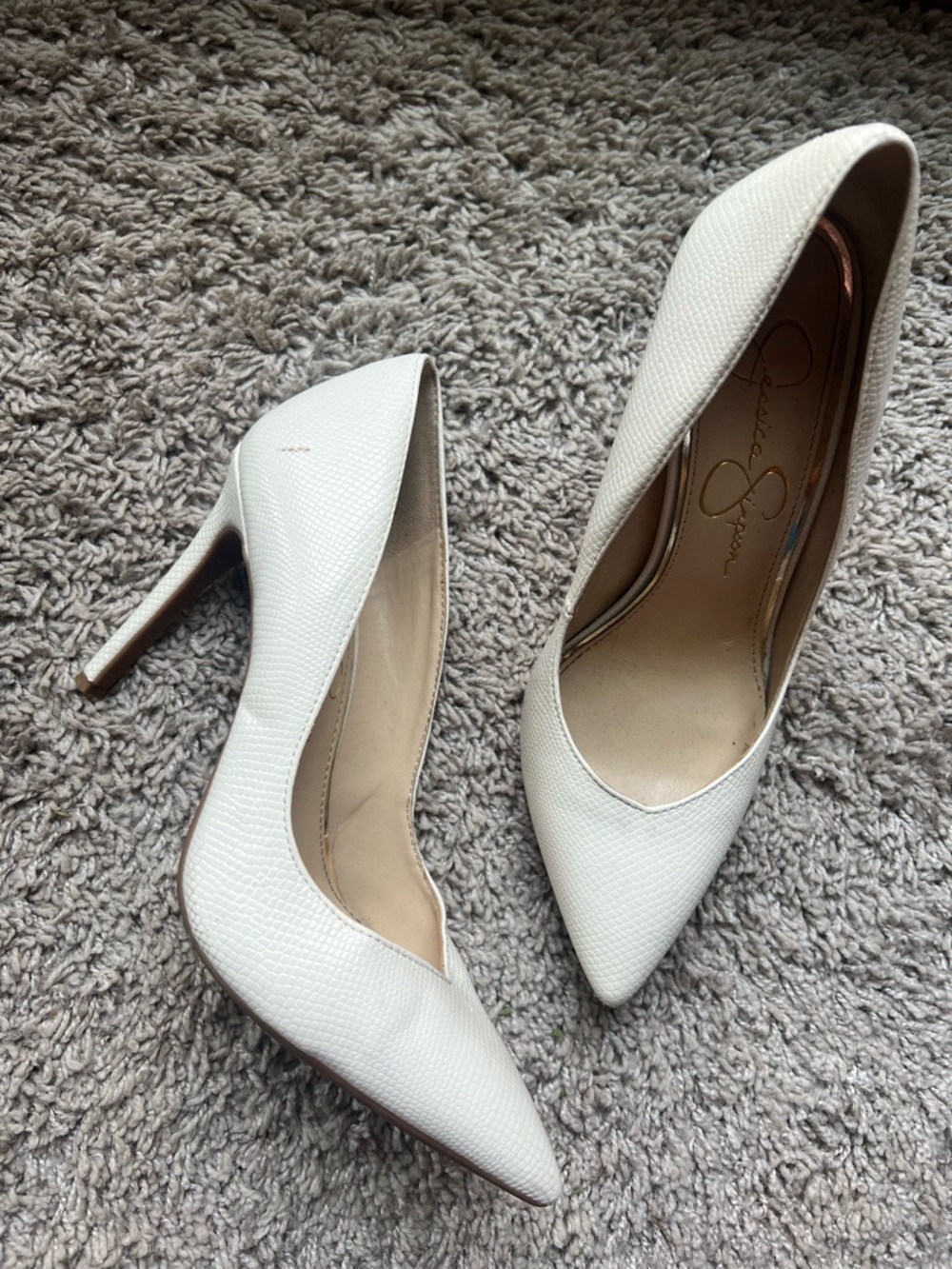 Jessica Simpson White Textured Pointed Toe High Heels - Picture 5 of 11